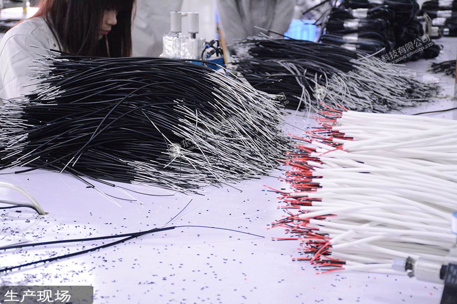 1-1P5241025024L 线束加工中心
