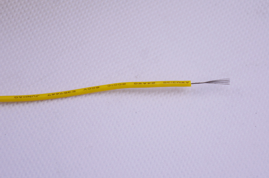 1-1P62G03015R8 UL3123-22AWG耐高温硅胶线产品图
